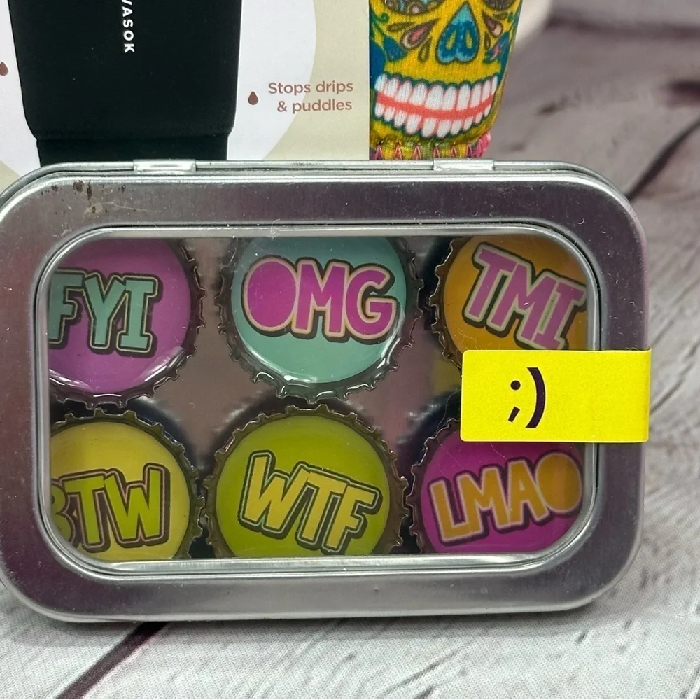 NWT Colorful Skull Java Sok magnet set with text abbrev. retro bright colors